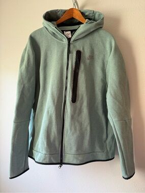 Nike Mint Green Full-Zip Hooded Jacket with Black Trim